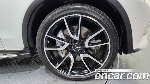 Mercedes-Benz GLC-Class 2019 — Şəkil 5/20