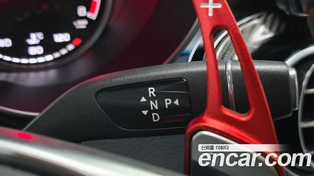 Mercedes-Benz GLC-Class 2019 — Şəkil 9/20