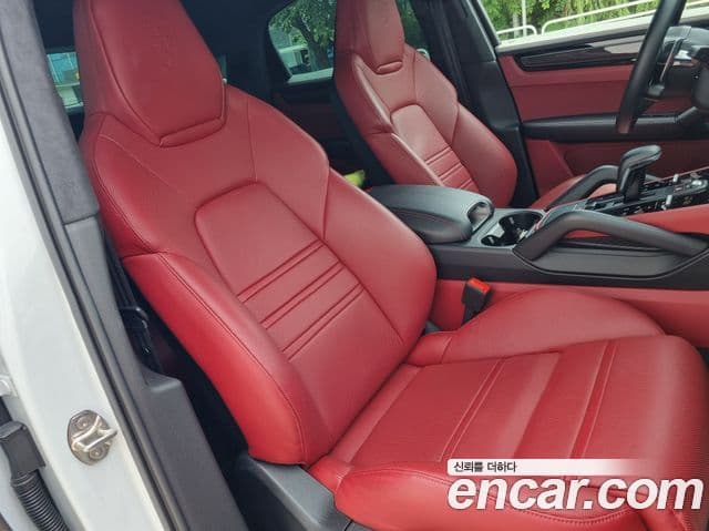 Porsche Cayenne 2023 — Şəkil 7/20