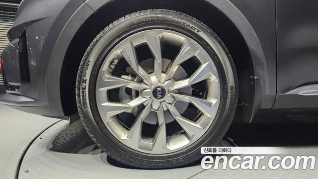Kia Sorento 2020 — ფოტო 5/20