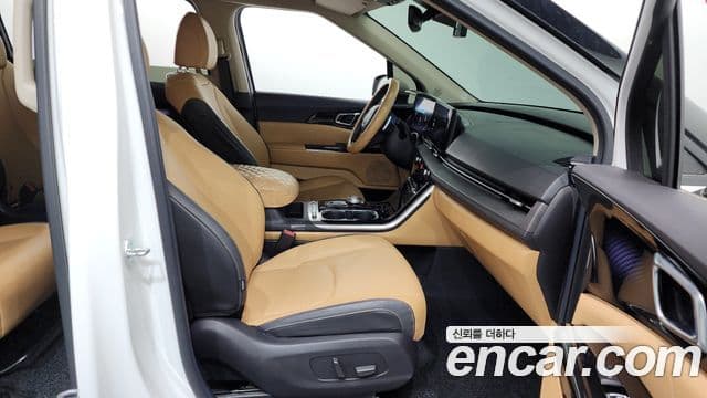 Kia Carnival 2023 — ფოტო 10/20