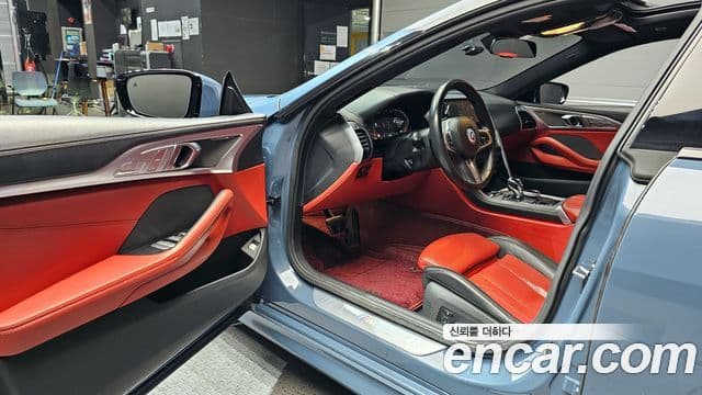 BMW 8 Series 2020 — Photo 1/20