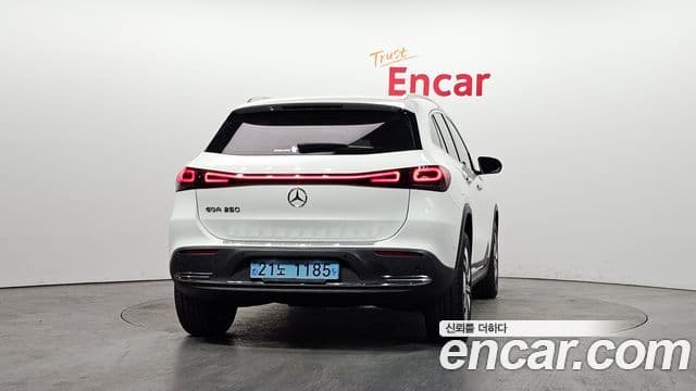 Mercedes-Benz EQA 2021 — ფოტო 9/20