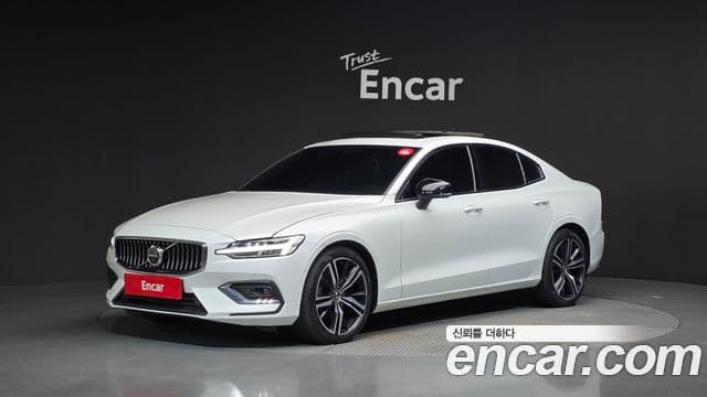 Volvo S60 2022 — Şəkil 13/20