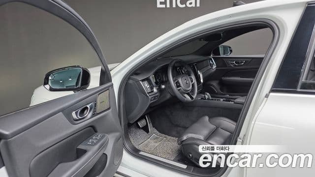 Volvo S60 2022 — Şəkil 17/20