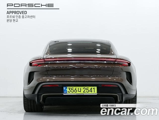 Porsche Taycan 2025 — Şəkil 10/20