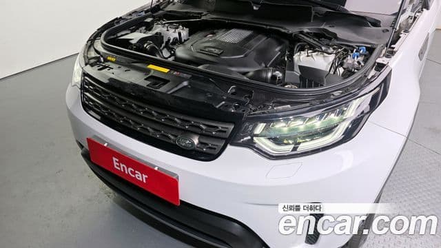 Land Rover Discovery 5 2019 — Şəkil 6/20