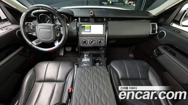 Land Rover Discovery 5 2019 — Şəkil 7/20