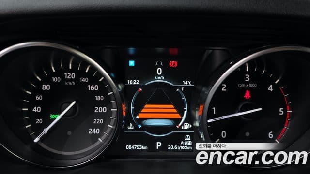 Land Rover Discovery 5 2019 — Şəkil 8/20