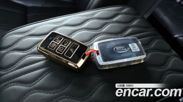 Land Rover Discovery 5 2019 — Şəkil 17/20