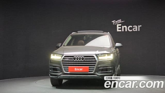 Audi Q7 2019 — Şəkil 12/20