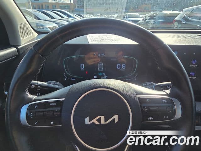 Kia Sportage 2021 — ფოტო 7/17