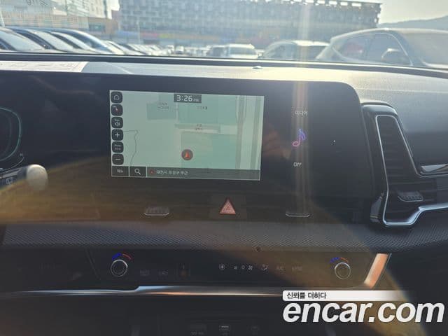 Kia Sportage 2021 — ფოტო 8/17