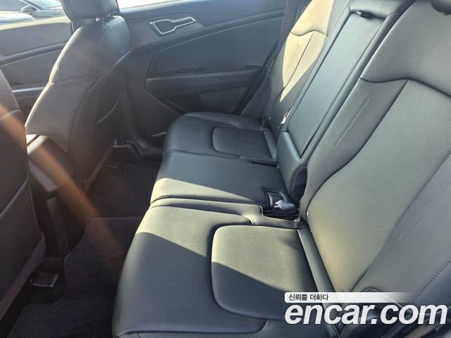 Kia Sportage 2021 — ფოტო 16/17