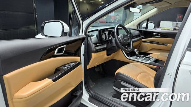 Kia Carnival 2022 — ფოტო 11/20