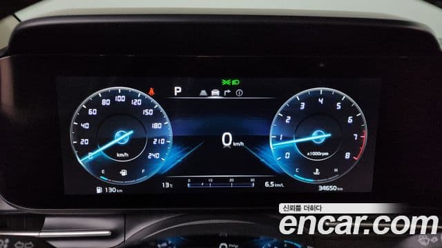 Kia Carnival 2022 — ფოტო 8/20