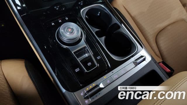Kia Carnival 2022 — ფოტო 9/20