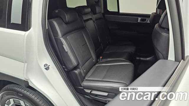Hyundai Santa Fe 2023 — ფოტო 12/20