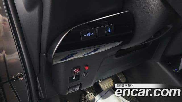 Toyota Prius 2018 — Şəkil 6/20