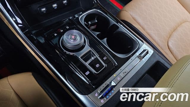 Kia Carnival 2022 — Şəkil 9/20