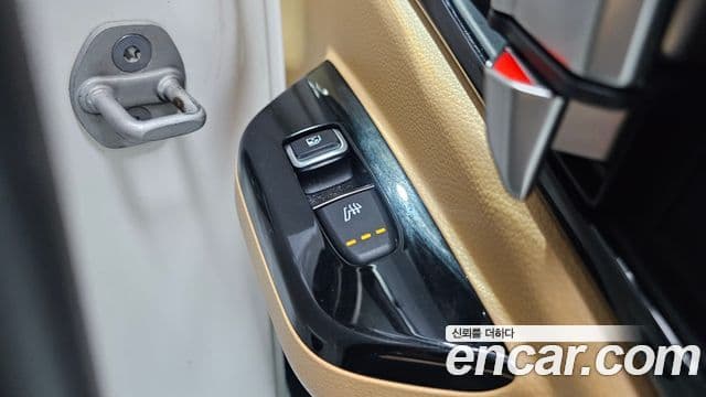 Kia Carnival 2022 — Şəkil 18/20