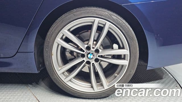 BMW 5 Series 2019 — фото 5 из 20
