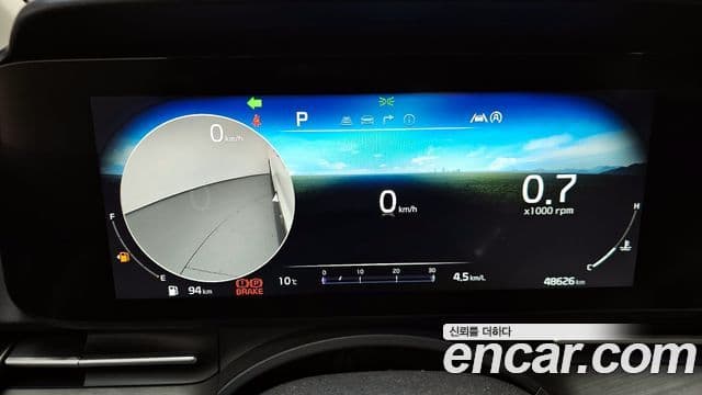 Kia Carnival 2021 — ფოტო 8/20