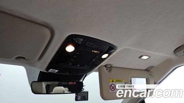 Kia Carnival 2021 — ფოტო 19/20