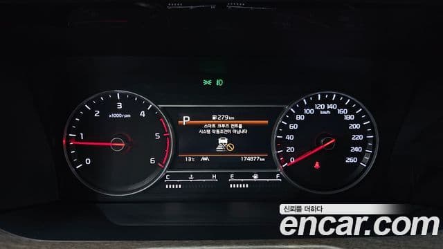 Kia Sorento 2022 — ფოტო 8/20