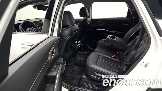 Kia Sorento 2022 — ფოტო 11/20