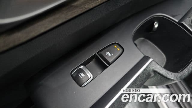 Kia Sorento 2022 — ფოტო 19/20