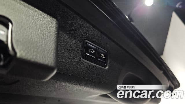 Kia Carnival 2021 — Şəkil 18/20
