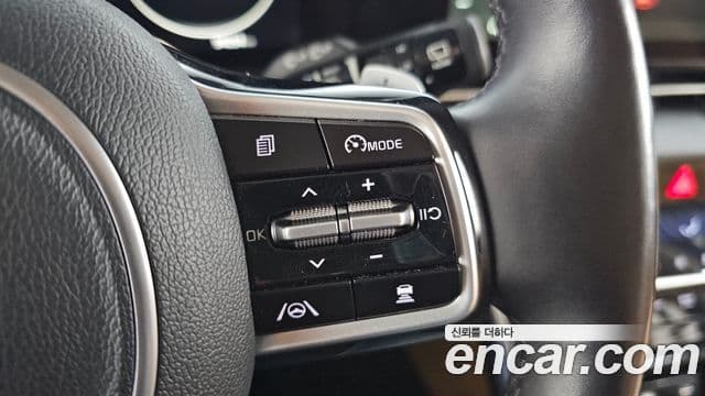 Kia Carnival 2021 — Şəkil 19/20