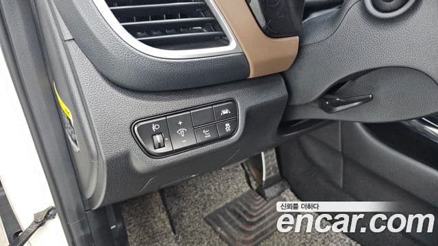 Kia Seltos 2019 — ფოტო 18/20