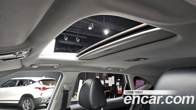 Kia Seltos 2019 — Şəkil 19/20