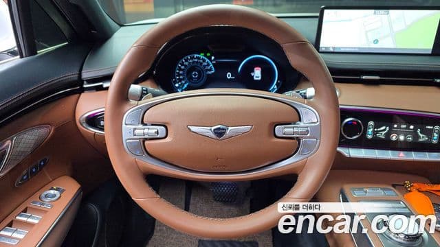 Genesis GV70 2023 — Şəkil 13/20