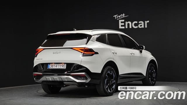Kia Sportage 2021 — ფოტო 2/20