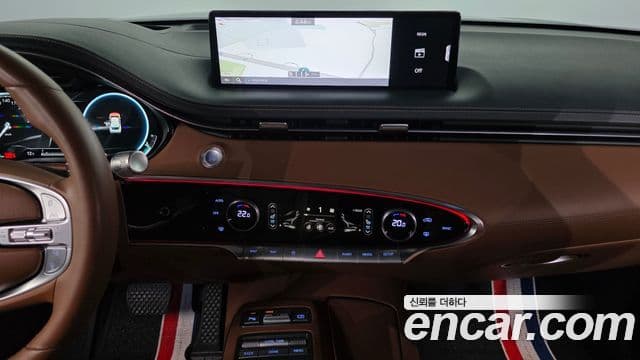 Genesis GV70 2021 — Şəkil 14/20