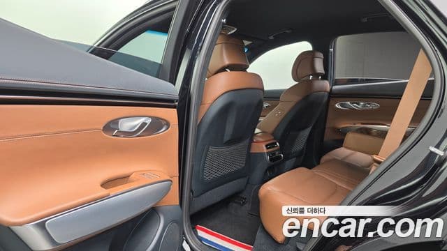 Genesis GV70 2021 — Şəkil 17/20
