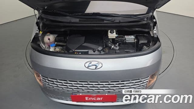 Hyundai Staria 2021 — ფოტო 6/20