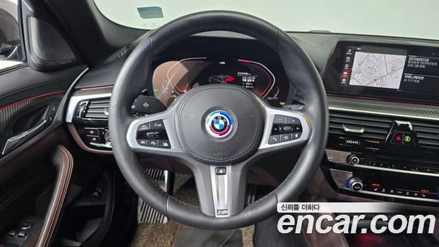 BMW 5 Series 2020 — Şəkil 13/20