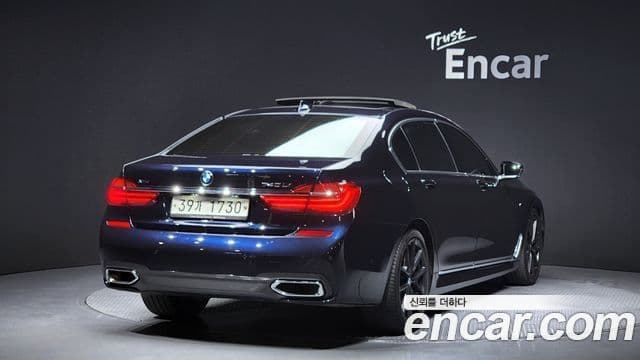 BMW 7 Series 2018 — ფოტო 1/19