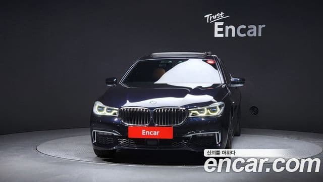 BMW 7 Series 2018 — ფოტო 2/19