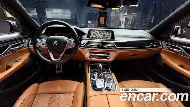 BMW 7 Series 2018 — ფოტო 9/19