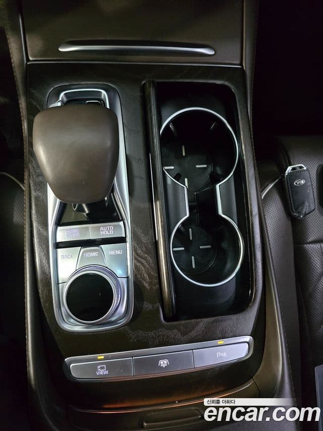 Kia The K9 2019 — ფოტო 7/20