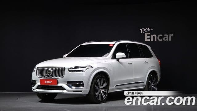 Volvo XC90 2022 — ფოტო 1/20