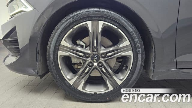 Kia K5 2020 — ფოტო 5/20