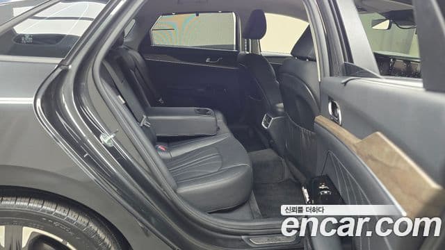 Kia K5 2020 — ფოტო 12/20