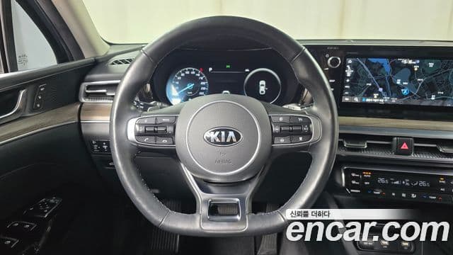 Kia K5 2020 — ფოტო 13/20
