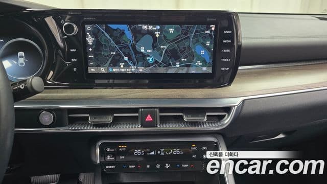Kia K5 2020 — ფოტო 16/20